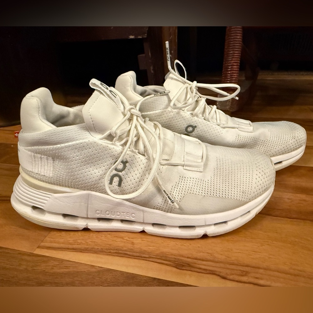 On Cloud Cloudnova White Shoes Sneakers WOMANS Size 7.5 On Running